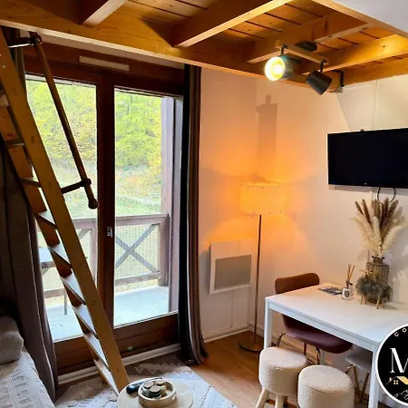 Avec Coin Nuit En Mezzanine La Foux D'allos Appartement