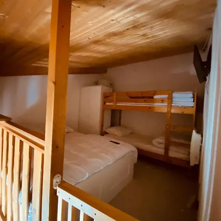 Avec Coin Nuit En Mezzanine La Foux D'allos