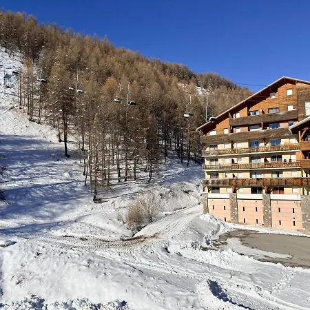Appartement Avec Coin Nuit En Mezzanine La Foux D'allos *