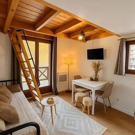 Avec Coin Nuit En Mezzanine La Foux D'allos *