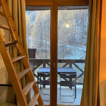 公寓 Avec Coin Nuit En Mezzanine La Foux D'allos