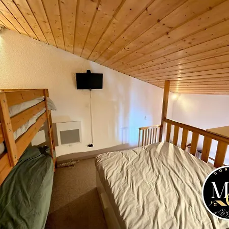 Avec Coin Nuit En Mezzanine La Foux D'allos Appartement