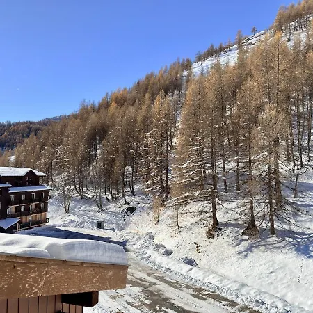 Avec Coin Nuit En Mezzanine La Foux D'allos Appartement